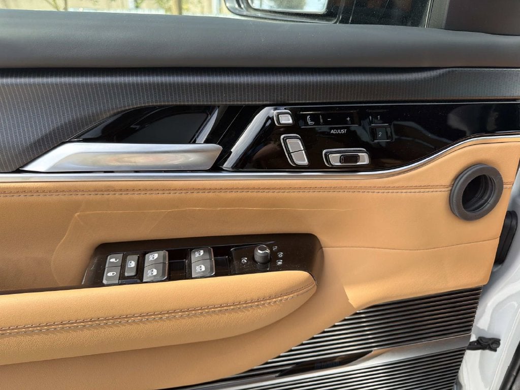 2027 Jeep Grand Wagoneer Summit Reserve
