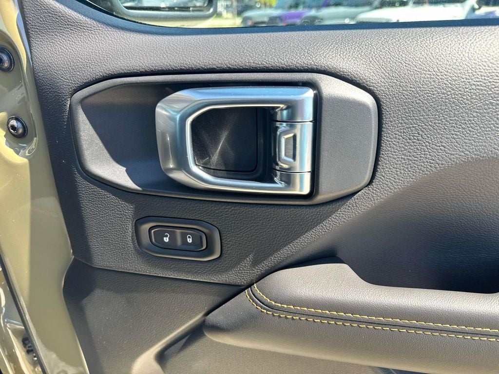 2026 Jeep Gladiator GLADIATOR SAHARA 4X4