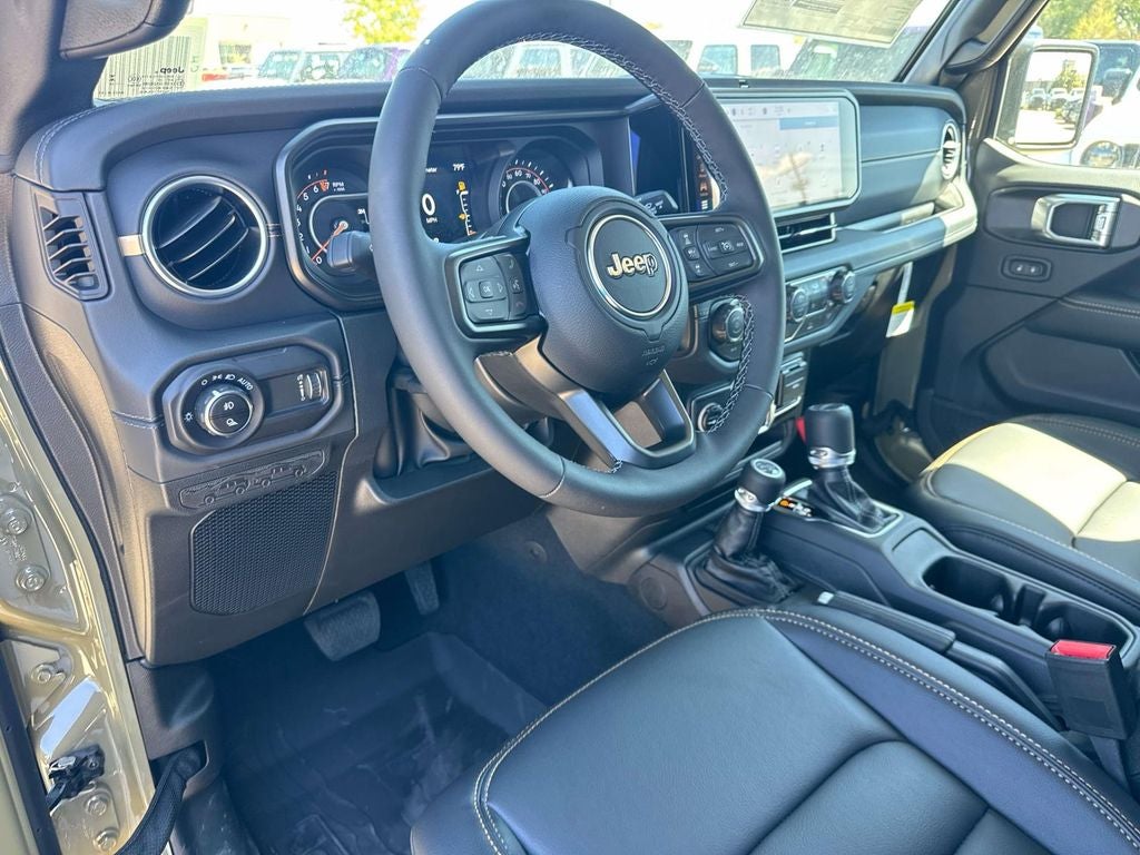 2026 Jeep Gladiator GLADIATOR SAHARA 4X4