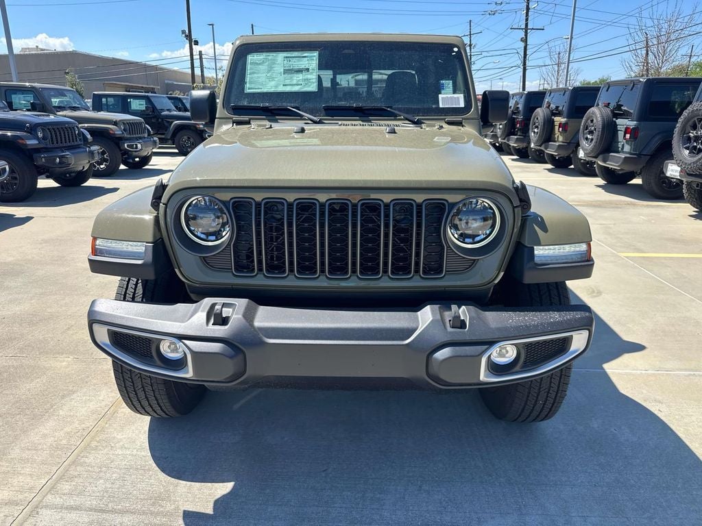 2026 Jeep Gladiator GLADIATOR SAHARA 4X4