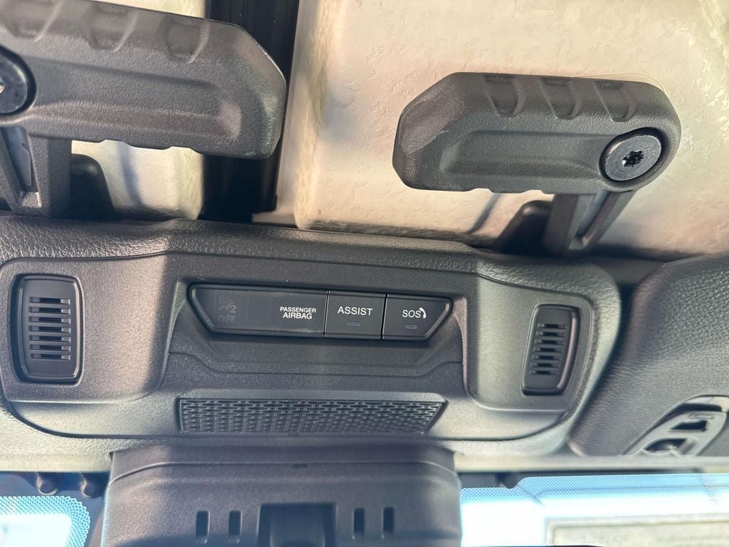 2026 Jeep Gladiator GLADIATOR SAHARA 4X4