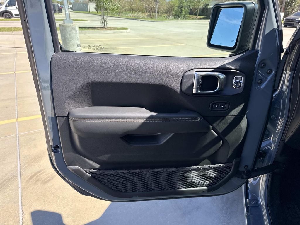 2026 Jeep Gladiator GLADIATOR SAHARA 4X4