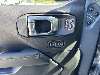 2026 Jeep Gladiator GLADIATOR SAHARA 4X4