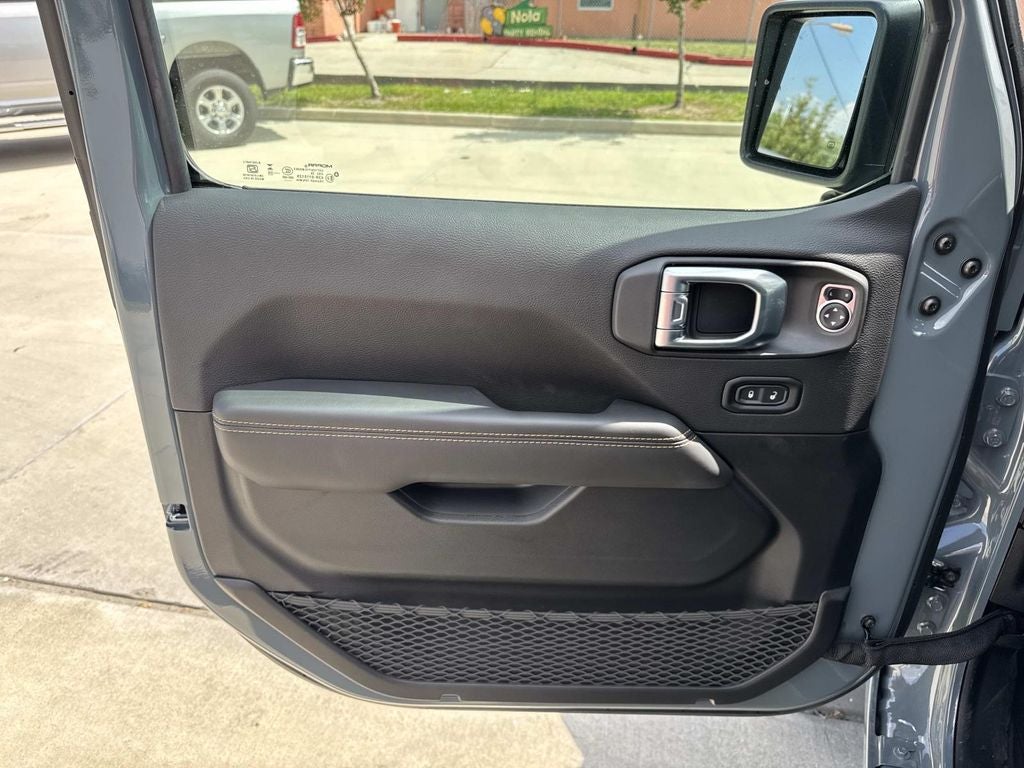 2026 Jeep Gladiator GLADIATOR SAHARA 4X4