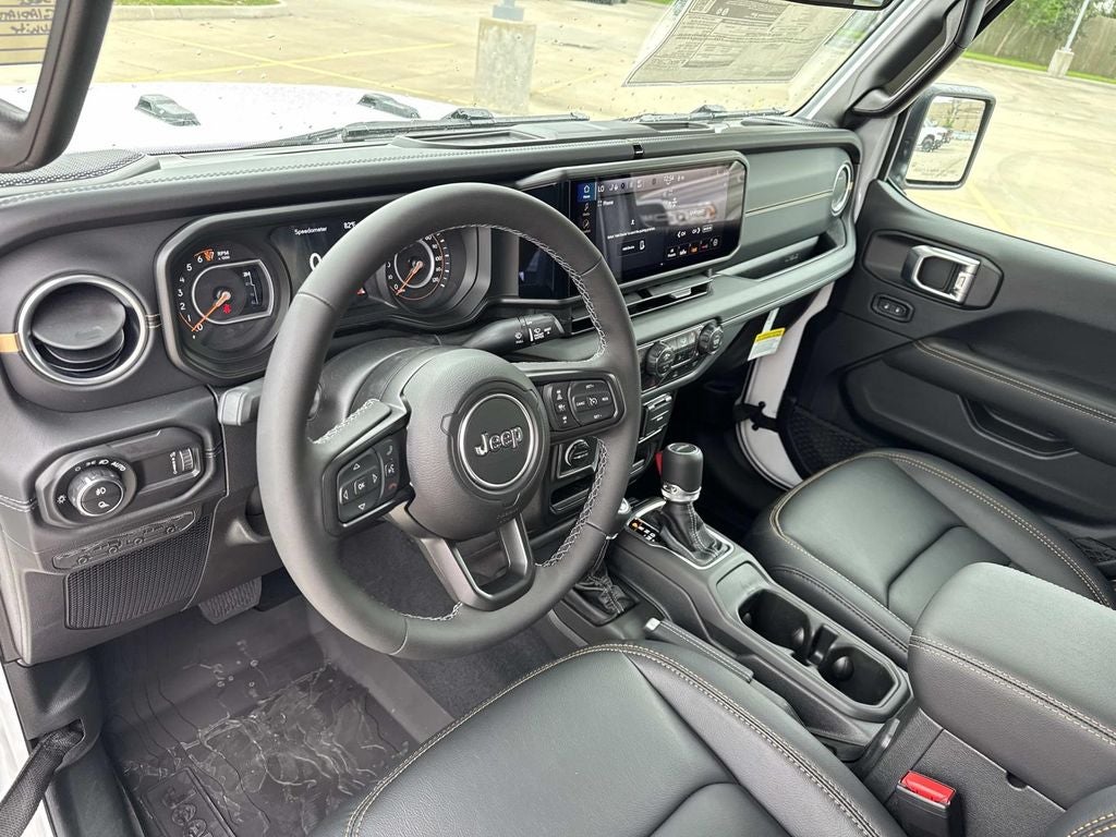 2026 Jeep Gladiator GLADIATOR SAHARA 4X4