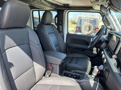 2026 Jeep Gladiator GLADIATOR SAHARA 4X4