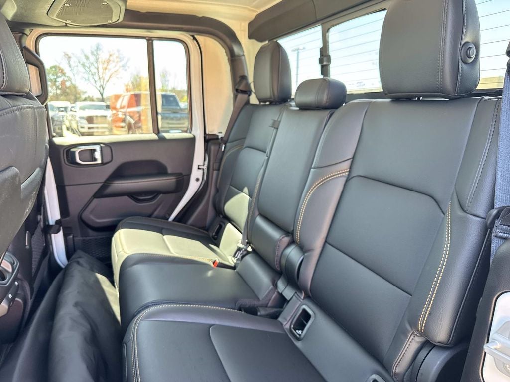 2026 Jeep Gladiator GLADIATOR SAHARA 4X4