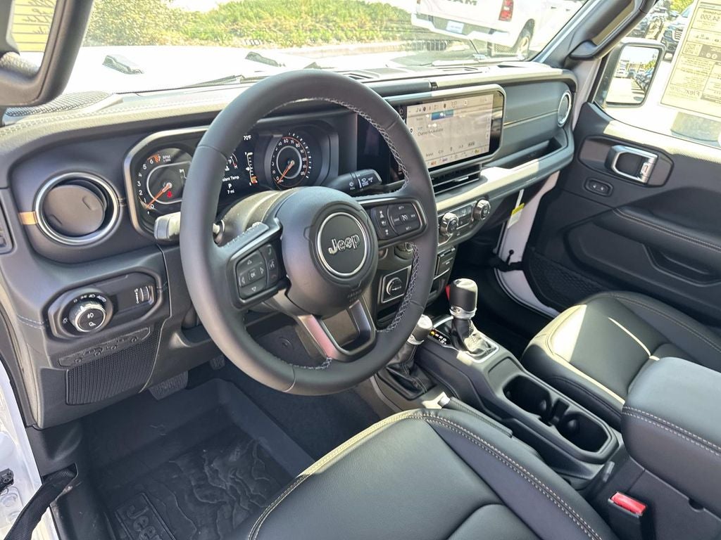 2026 Jeep Gladiator GLADIATOR SAHARA 4X4