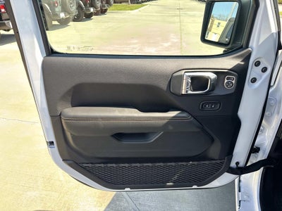 2026 Jeep Gladiator GLADIATOR SAHARA 4X4