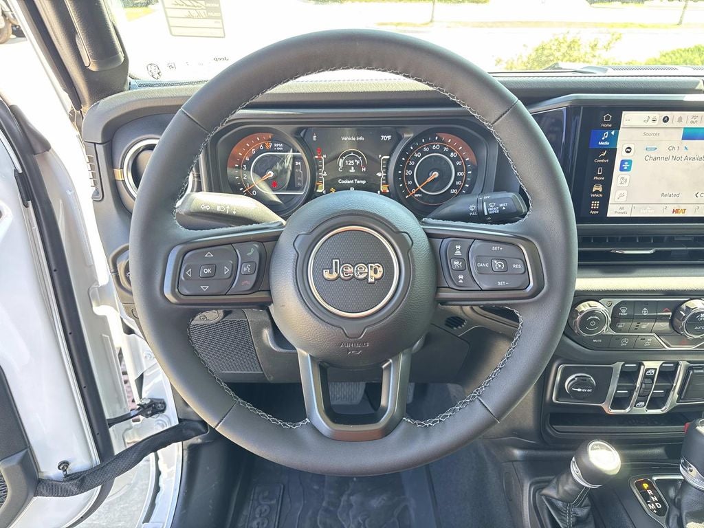 2026 Jeep Gladiator GLADIATOR SAHARA 4X4