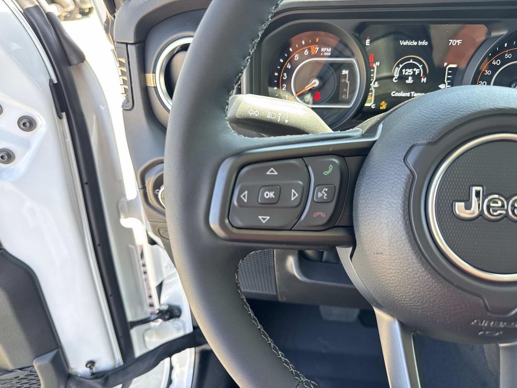 2026 Jeep Gladiator GLADIATOR SAHARA 4X4