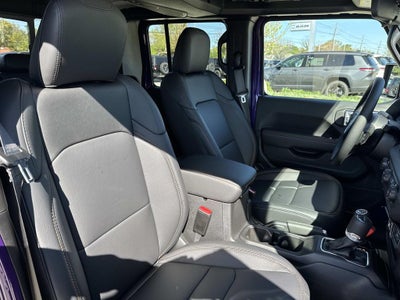 2026 Jeep Gladiator GLADIATOR SAHARA 4X4