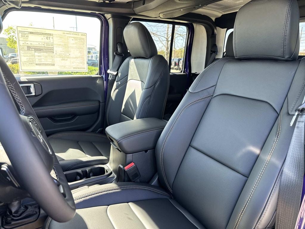 2026 Jeep Gladiator GLADIATOR SAHARA 4X4