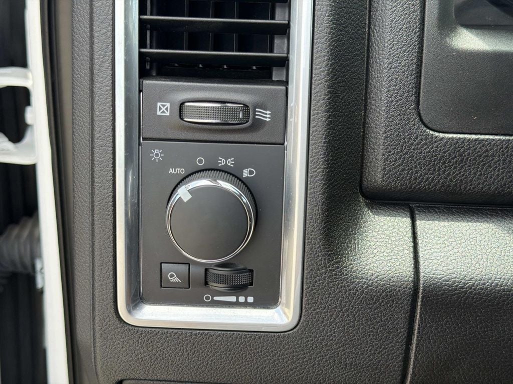 2024 RAM 1500 Classic SLT