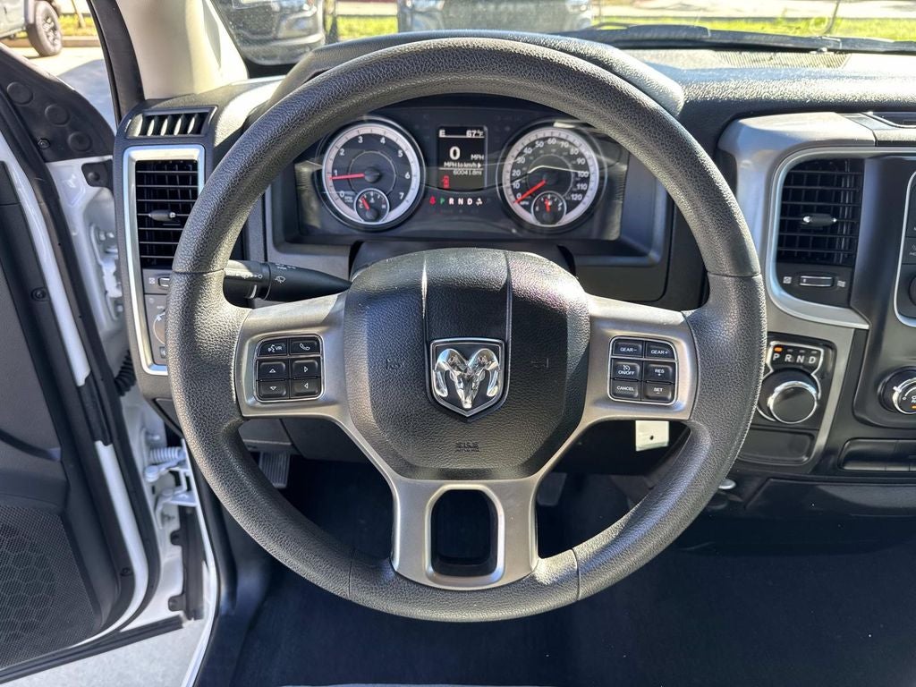 2024 RAM 1500 Classic SLT Quad Cab 4x2 6'4' Box