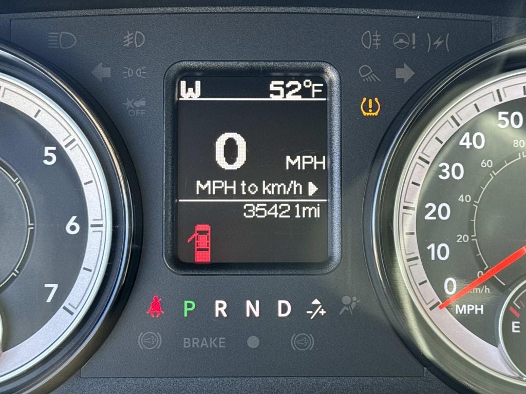 2024 RAM 1500 Classic SLT Quad Cab 4x2 6'4' Box