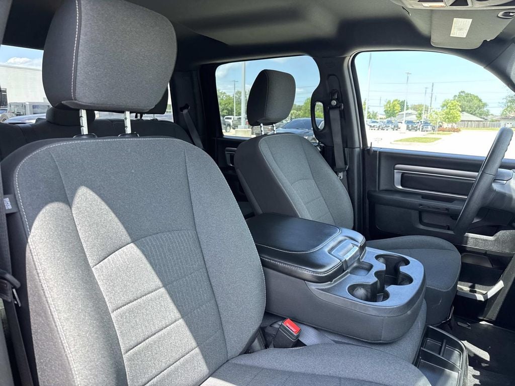 2024 RAM 1500 Classic Warlock Crew Cab 4x4 5'7' Box