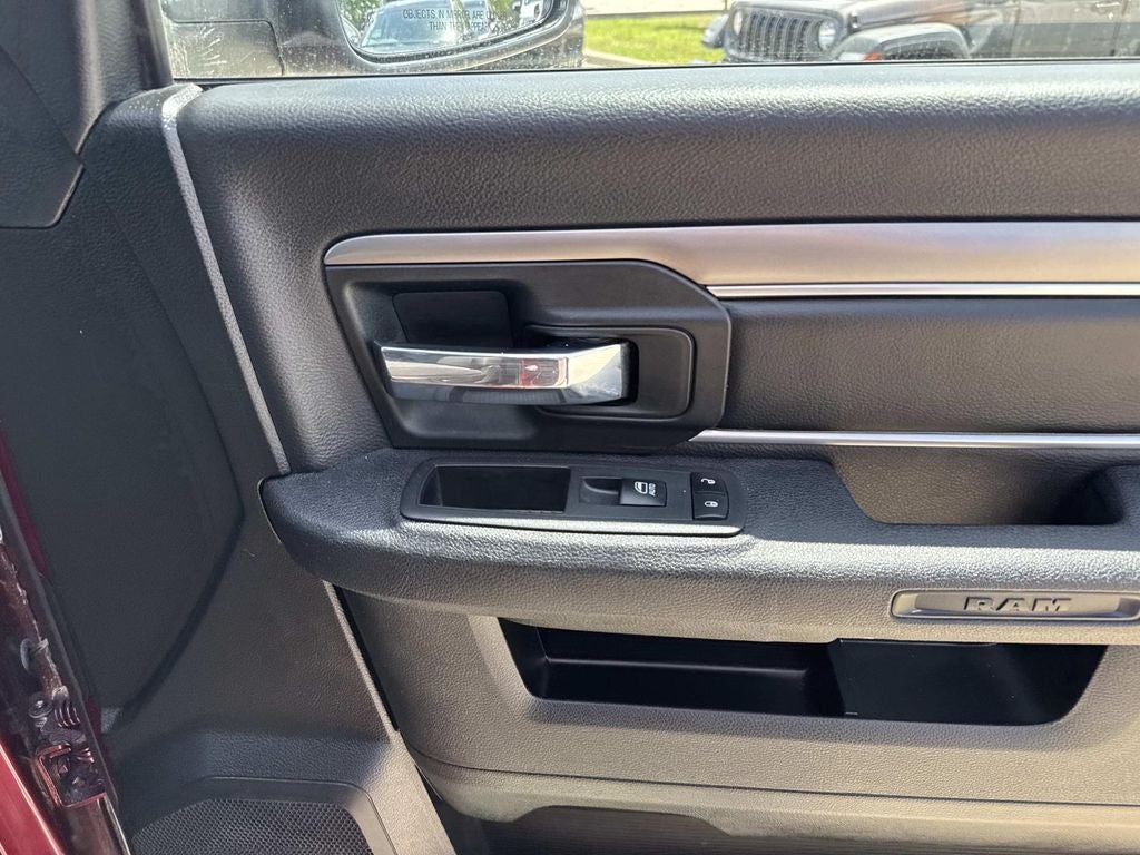 2024 RAM 1500 Classic Warlock Crew Cab 4x4 5'7' Box