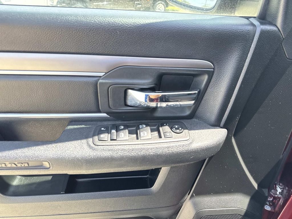 2024 RAM 1500 Classic Warlock Crew Cab 4x4 5'7' Box