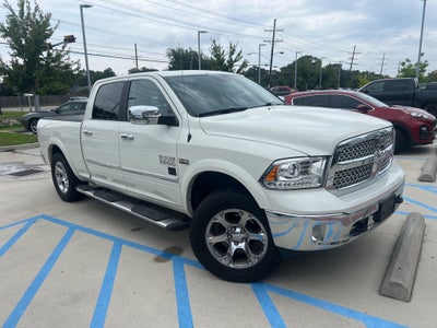 2017 RAM 1500 Laramie Crew Cab 4x4 6'4' Box