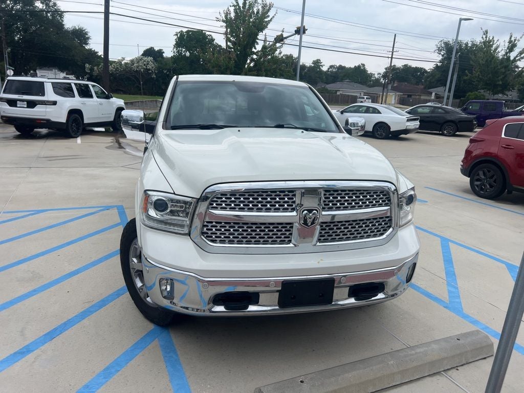 2017 RAM 1500 Laramie Crew Cab 4x4 6'4' Box
