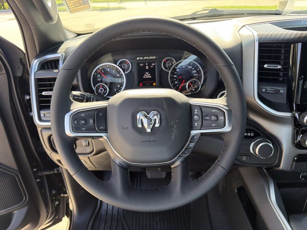 2027 RAM 1500 Big Horn/Lone Star