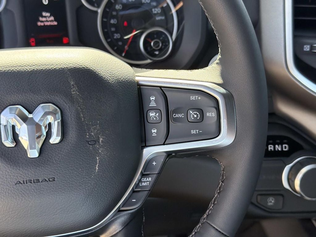 2027 RAM 1500 Big Horn/Lone Star