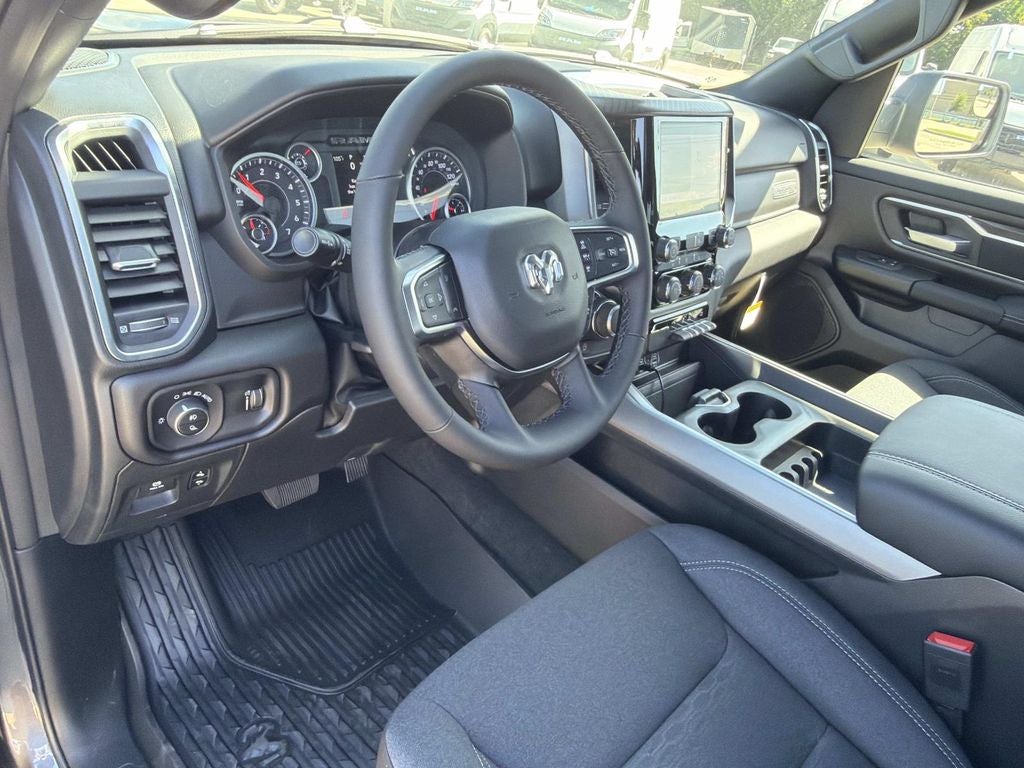 2027 RAM 1500 Big Horn/Lone Star