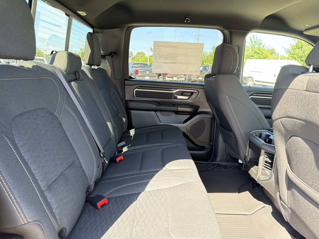 2027 RAM 1500 Big Horn/Lone Star