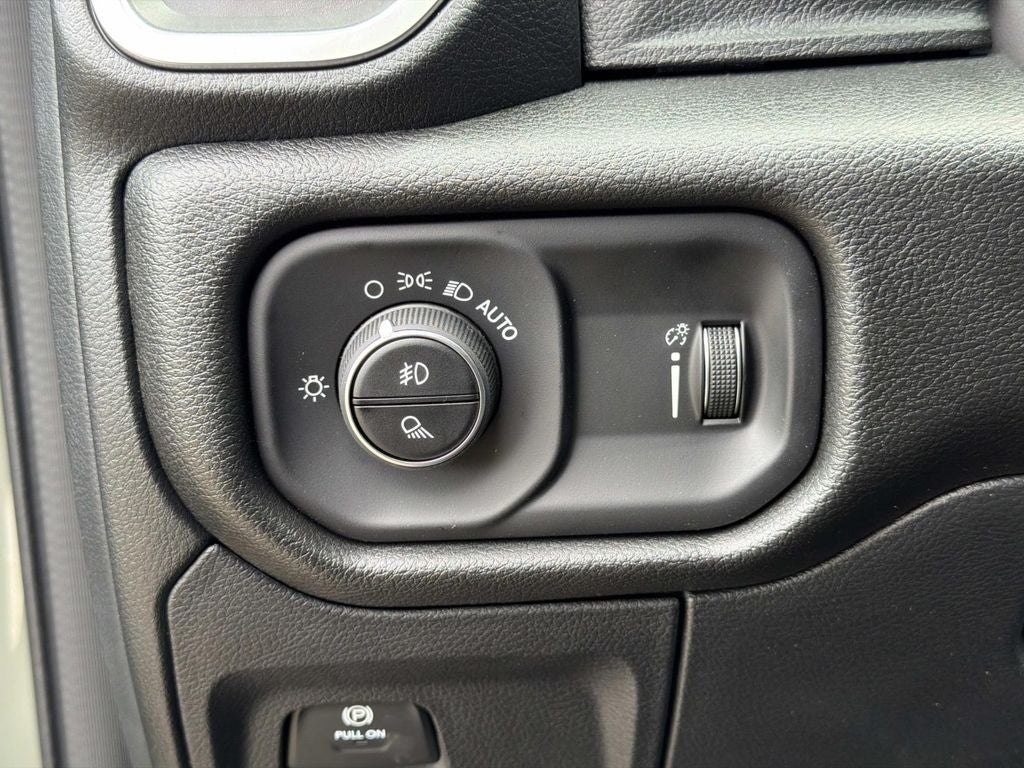 2026 RAM Ram 1500 RAM 1500 BIG HORN CREW CAB 4X2 5'7' BOX