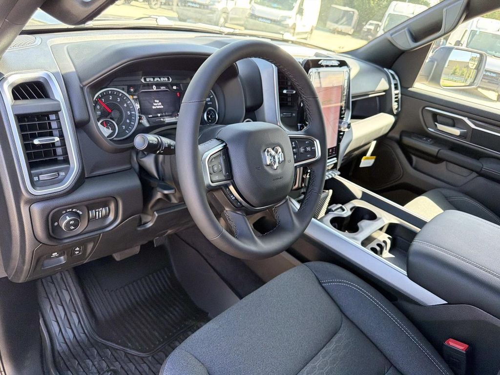 2027 RAM 1500 Big Horn/Lone Star