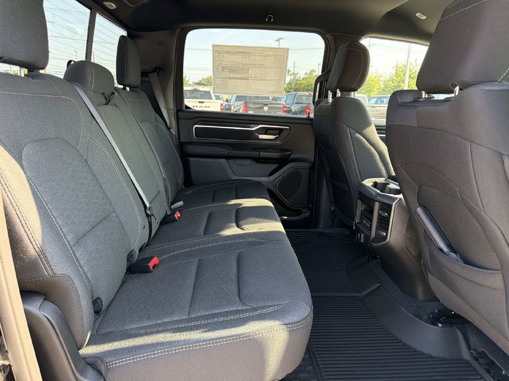 2027 RAM 1500 Big Horn/Lone Star