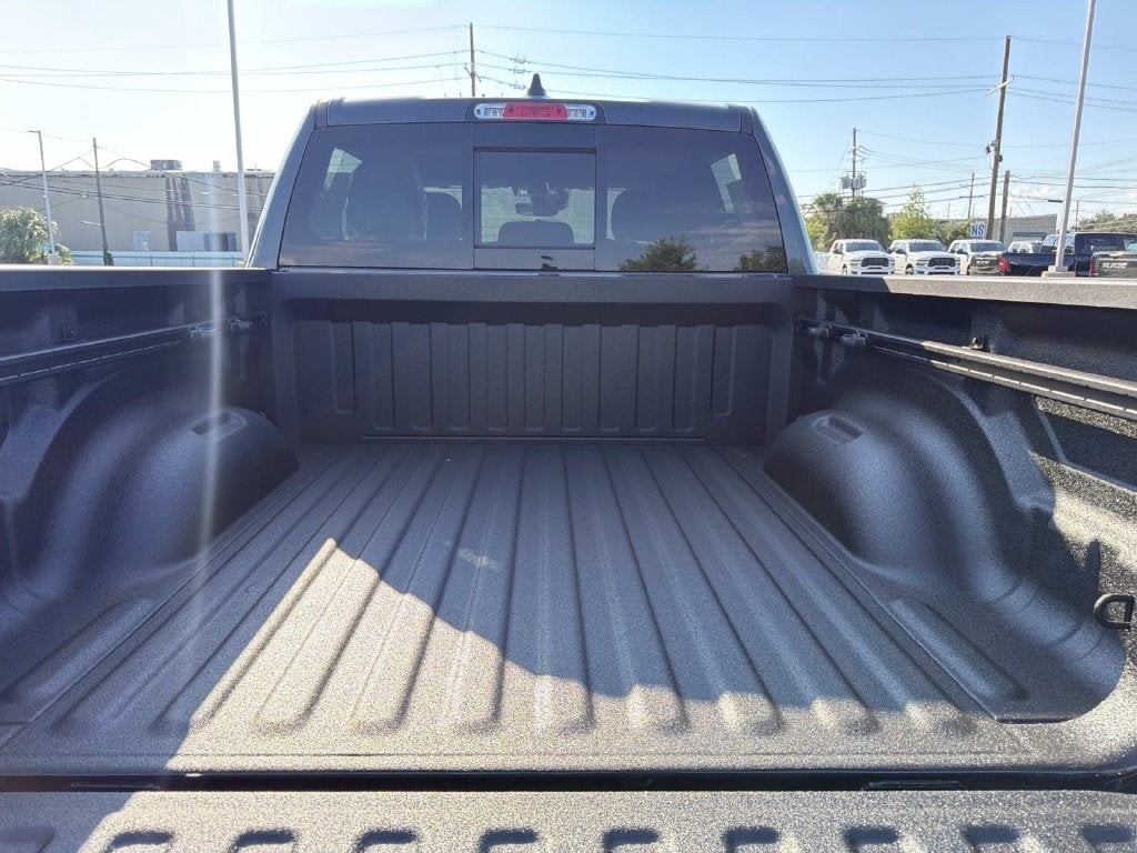 2027 RAM 1500 Big Horn/Lone Star