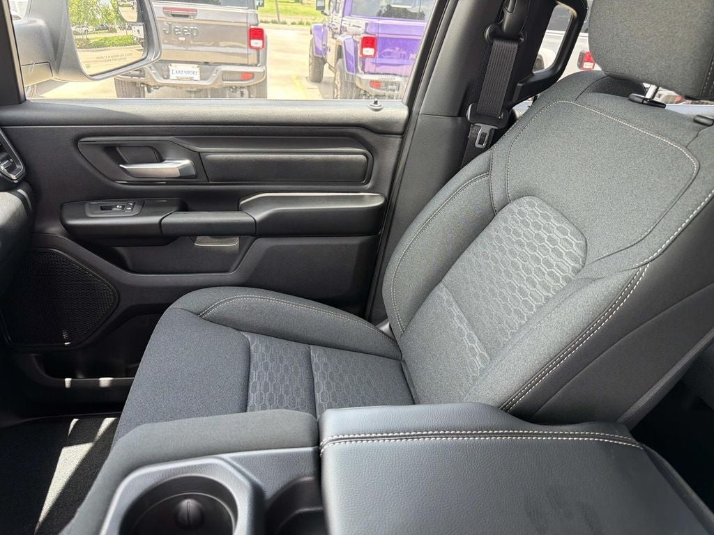 2026 RAM Ram 1500 RAM 1500 EXPRESS CREW CAB 4X2 5'7' BOX