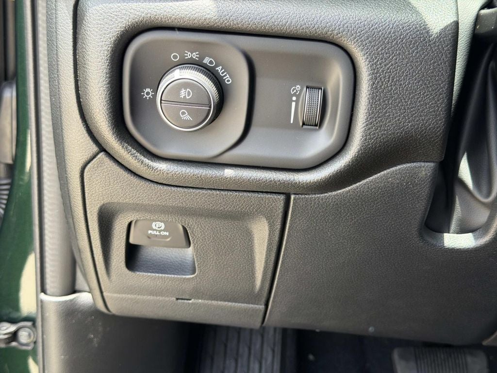 2026 RAM Ram 1500 RAM 1500 EXPRESS CREW CAB 4X2 5'7' BOX