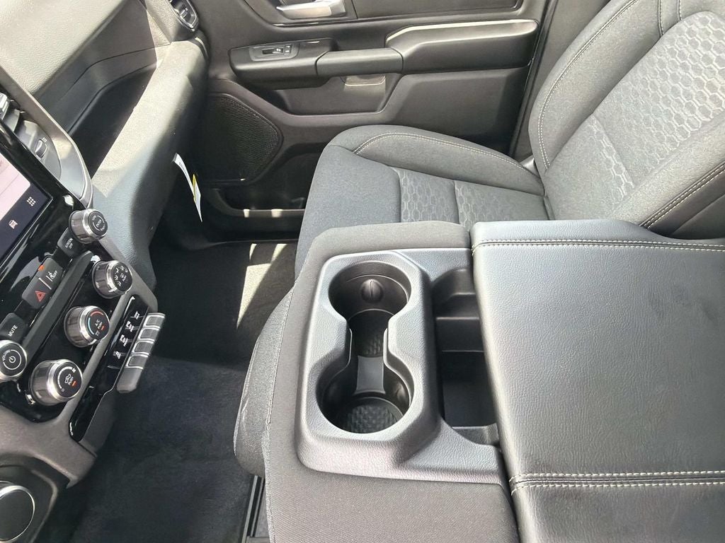 2026 RAM Ram 1500 RAM 1500 EXPRESS CREW CAB 4X2 5'7' BOX