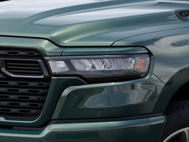2026 RAM Ram 1500 RAM 1500 EXPRESS CREW CAB 4X2 5'7' BOX
