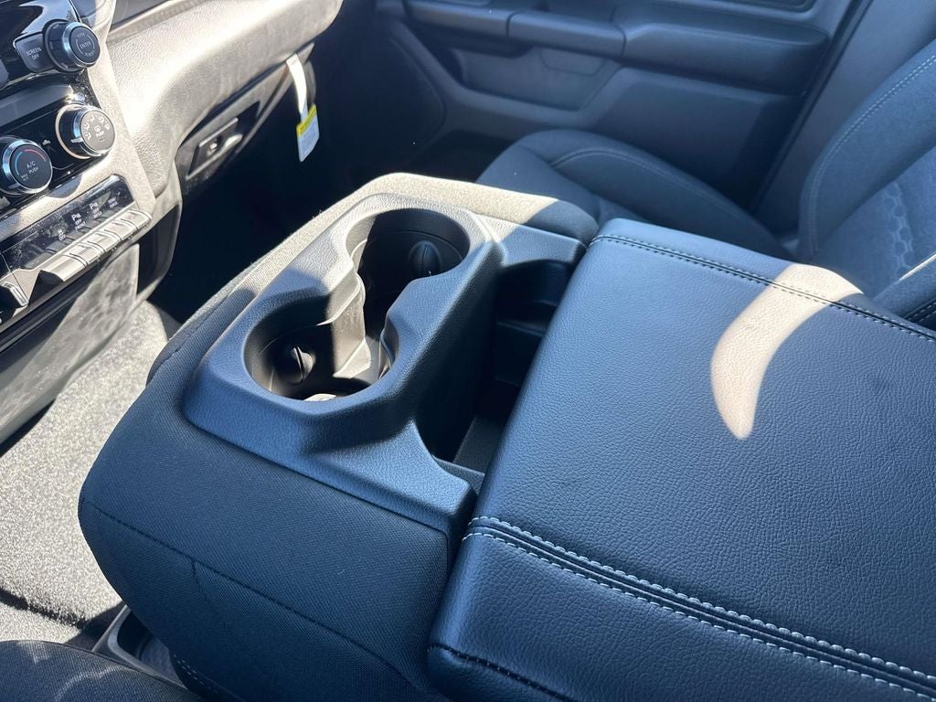 2026 RAM Ram 1500 RAM 1500 EXPRESS CREW CAB 4X2 5'7' BOX