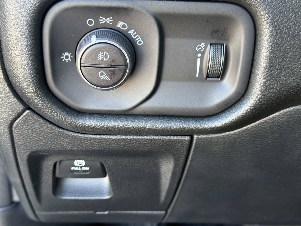 2027 RAM 1500 Express