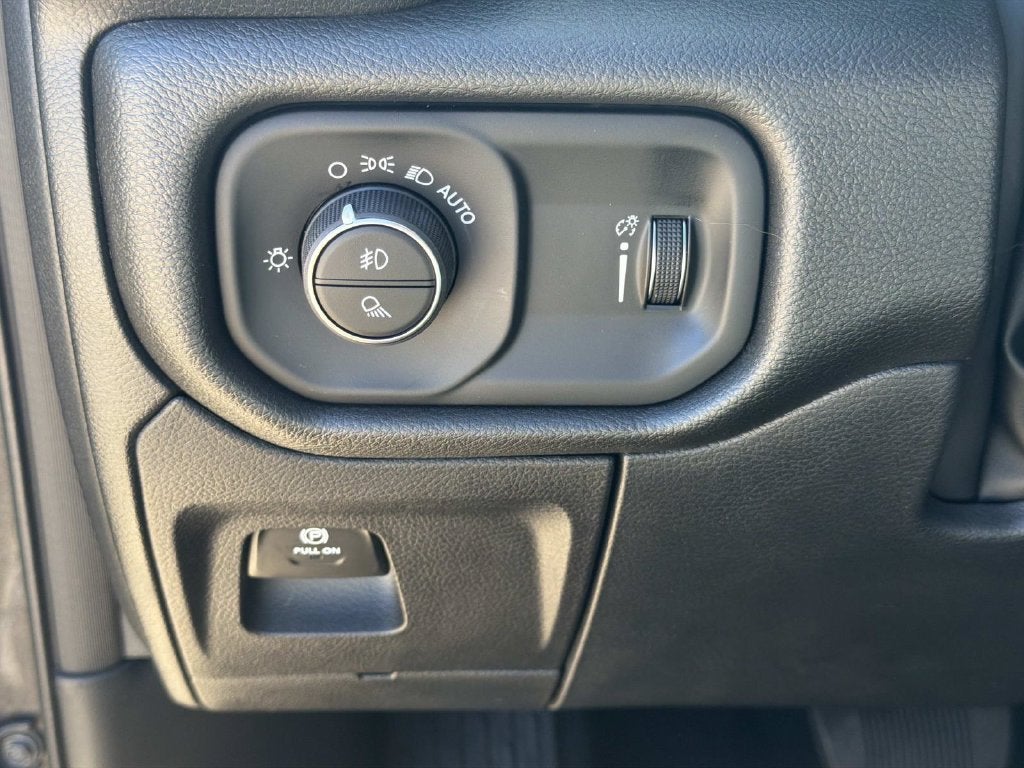 2027 RAM 1500 Express