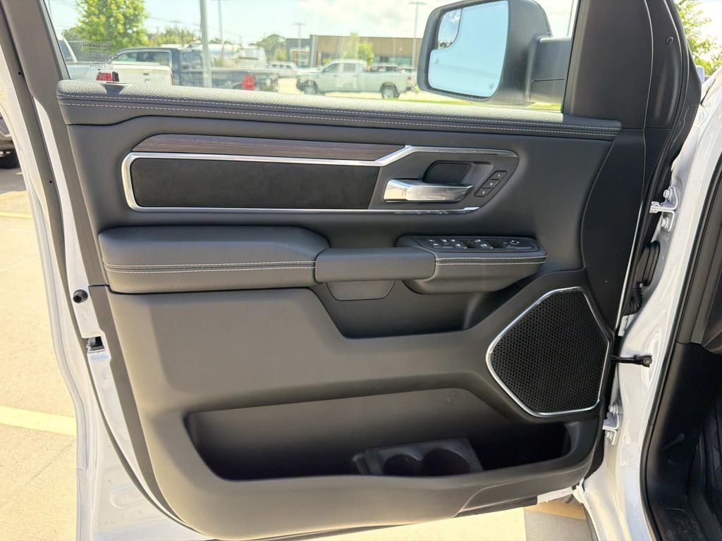2026 RAM Ram 1500 RAM 1500 LARAMIE CREW CAB 4X2 5'7' BOX
