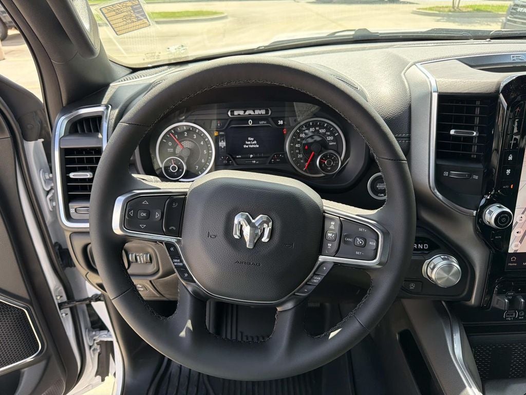 2026 RAM Ram 1500 RAM 1500 LARAMIE CREW CAB 4X2 5'7' BOX