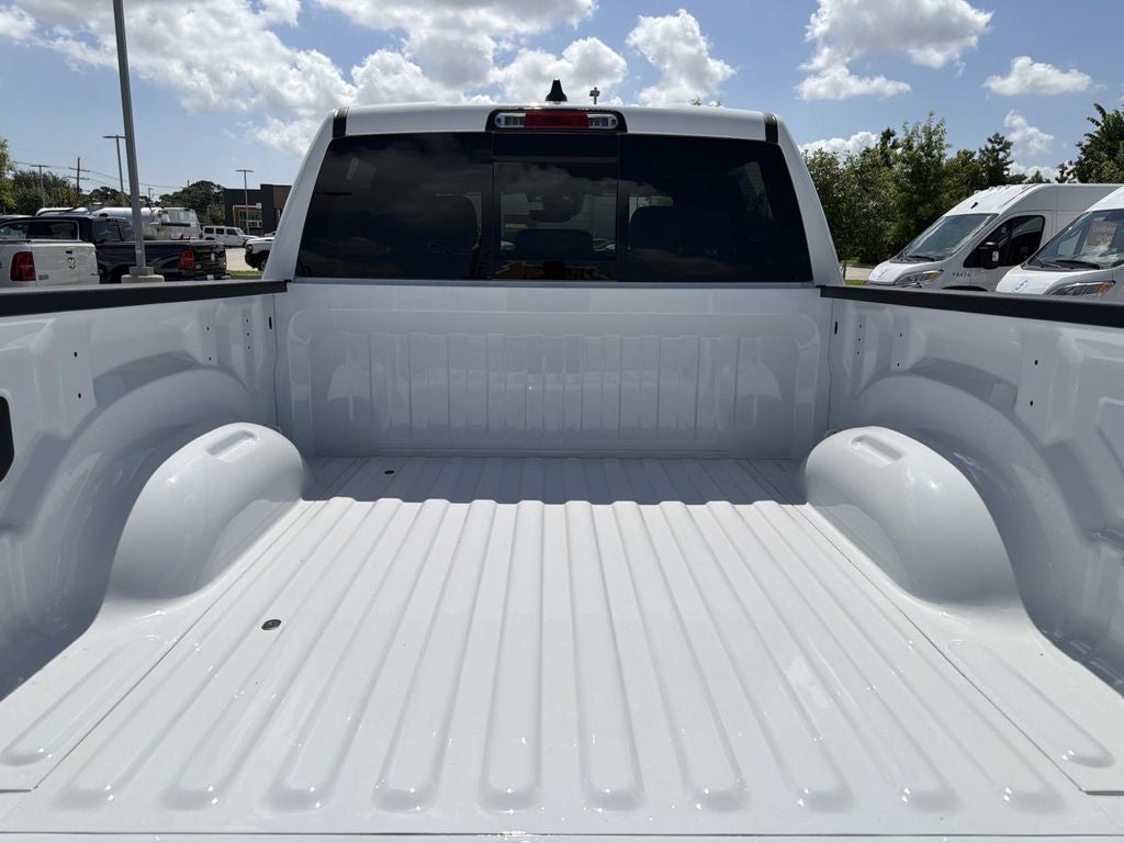 2026 RAM Ram 1500 RAM 1500 LARAMIE CREW CAB 4X2 5'7' BOX