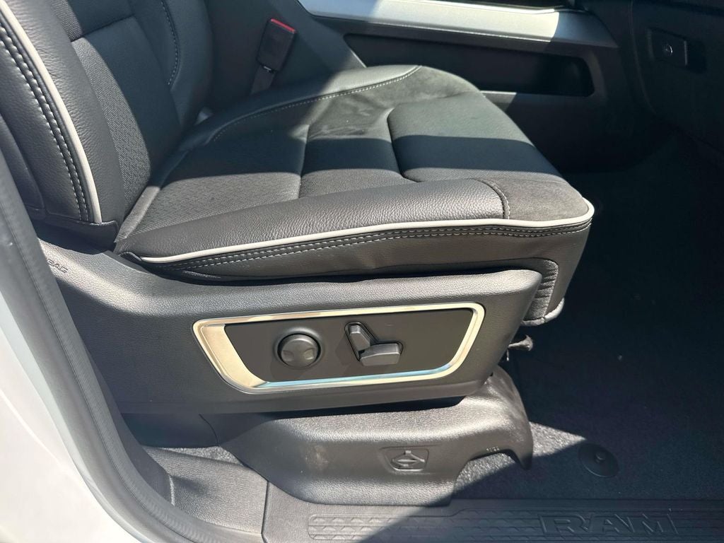 2026 RAM Ram 1500 RAM 1500 LARAMIE CREW CAB 4X2 5'7' BOX