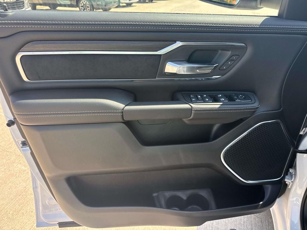 2026 RAM Ram 1500 RAM 1500 LARAMIE CREW CAB 4X2 5'7' BOX