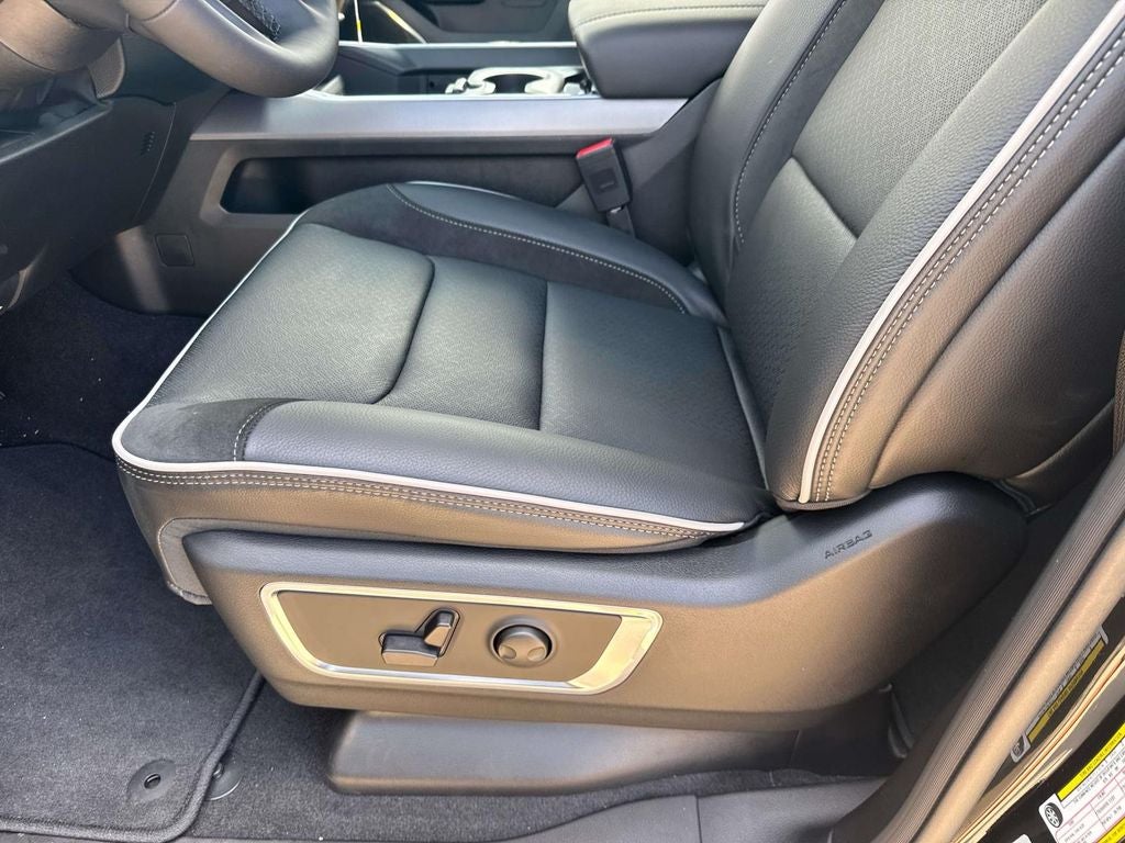 2026 RAM Ram 1500 RAM 1500 LARAMIE CREW CAB 4X2 5'7' BOX