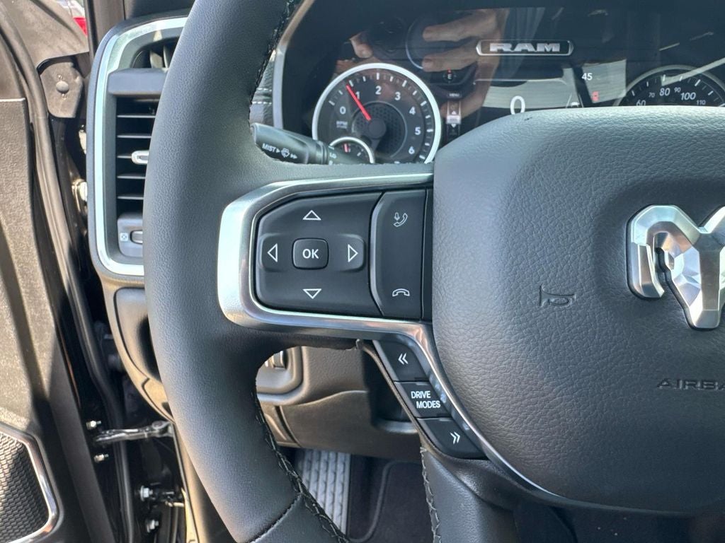 2026 RAM Ram 1500 RAM 1500 LARAMIE CREW CAB 4X2 5'7' BOX