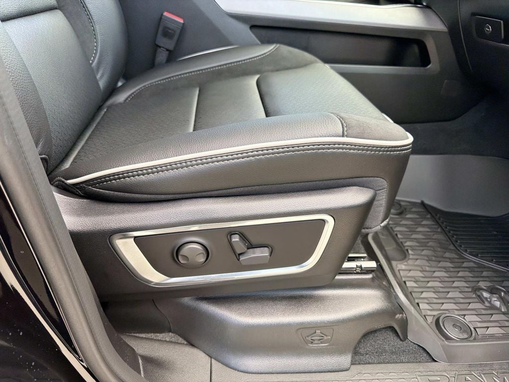 2026 RAM Ram 1500 RAM 1500 LARAMIE CREW CAB 4X2 5'7' BOX