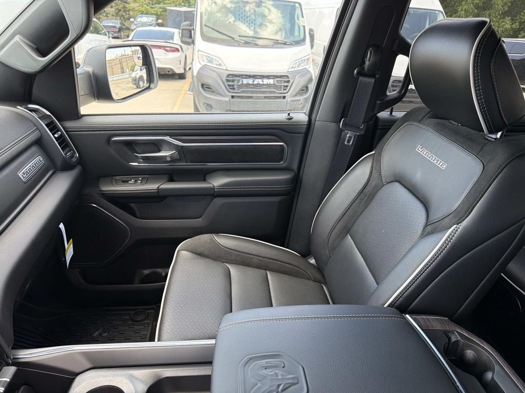 2026 RAM Ram 1500 RAM 1500 LARAMIE CREW CAB 4X2 5'7' BOX
