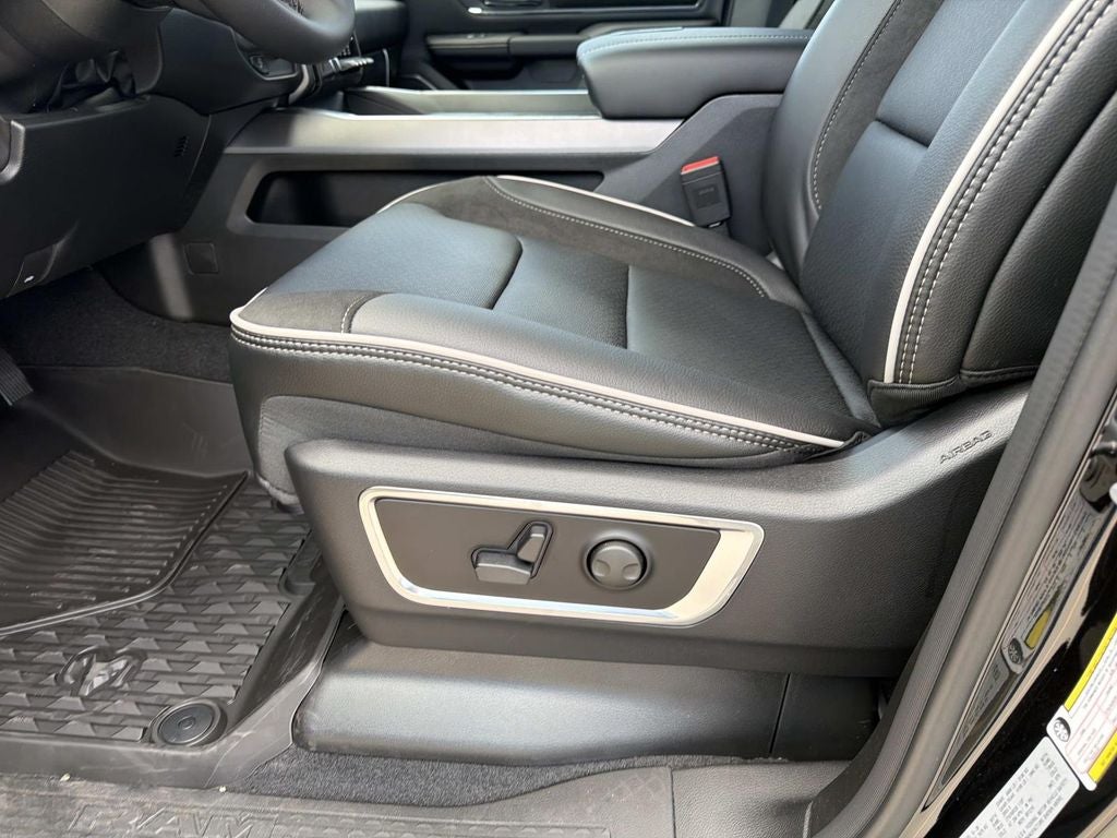 2026 RAM Ram 1500 RAM 1500 LARAMIE CREW CAB 4X2 5'7' BOX